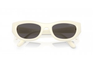 Vogue VO5616S Full Ivory Black Smoke napszemüveg