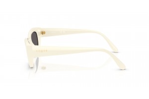 Vogue VO5616S Full Ivory Black Smoke napszemüveg