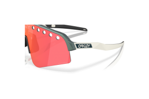 Oakley SUTRO LITE OO9465 – Matte Silver/Blue