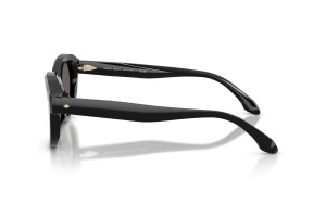 Giorgio Armani AR8261U fekete-sötétszürke napszemüveg