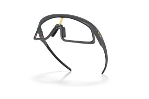 Oakley OO9524D RSLV — Matte Carbon, Clear-to-Black Iridium