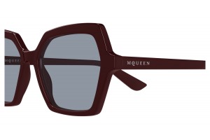 Alexander McQueen AM0537S 004 piros–világoskék napszemüveg