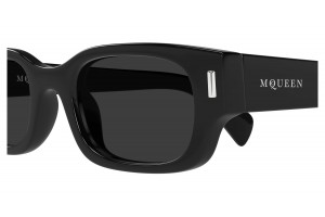 Alexander McQueen AM0549S 001 fekete-szürke napszemüveg