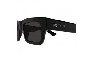 Alexander McQueen AM0508S fekete/szürke napszemüveg